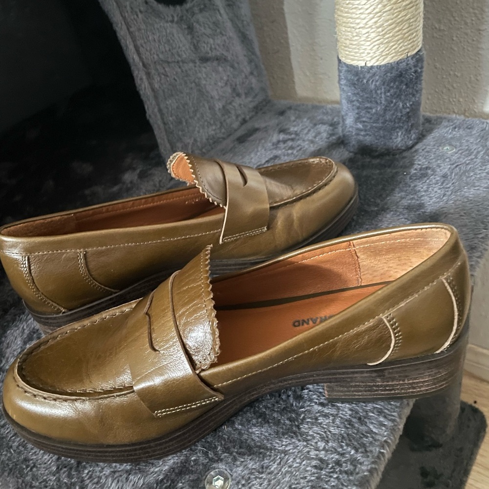 Lucky Brand LK-Floriss Penny Loafers in Olive Green
